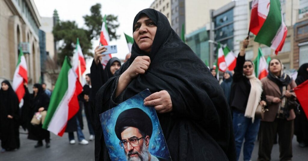 Αβέβαιη η τύχη του Χαμενεΐ: Ισοπέδωση του προεδρικού μεγάρου και φήμες για θάνατο