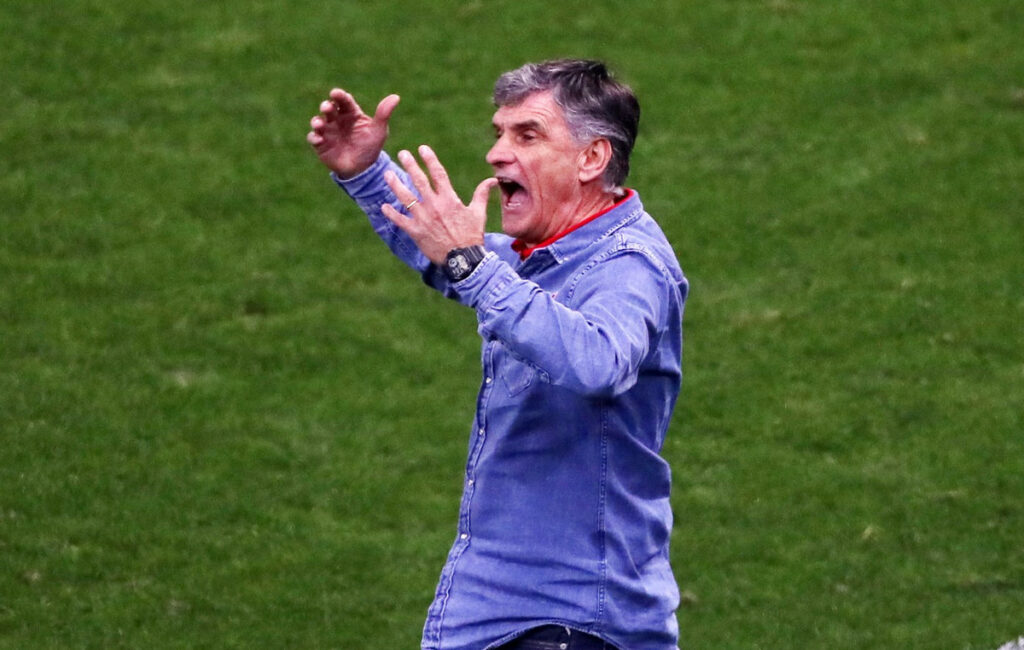 Μεντιλίμπαρ: Έξαλλος με δύο παίκτες του Ολυμπιακού