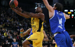 Basket League: Η ΑΕΚ επικράτησε του Ηρακλή με 100-87