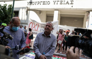 Μιχάλης Γιαννάκος: «Οι νοσηλευτές αμείβονται λιγότερο από γκαρσόνια»