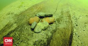 Αρχαιότερο κανό 5.200 ετών ανακαλύφθηκε σε λίμνη των ΗΠΑ