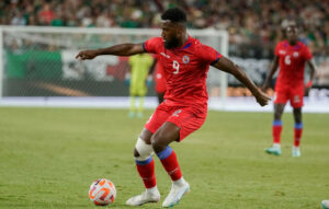 Ναζόν: Η δραματική ιστορία του Αϊτινού ποδοσφαιριστή που γλίτωσε από τους βομβαρδισμούς