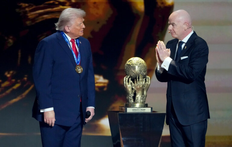 Αντιδράσεις κατά Ινφαντίνο για το Κύπελλο Αφρικής: Σκιές στην απονομή