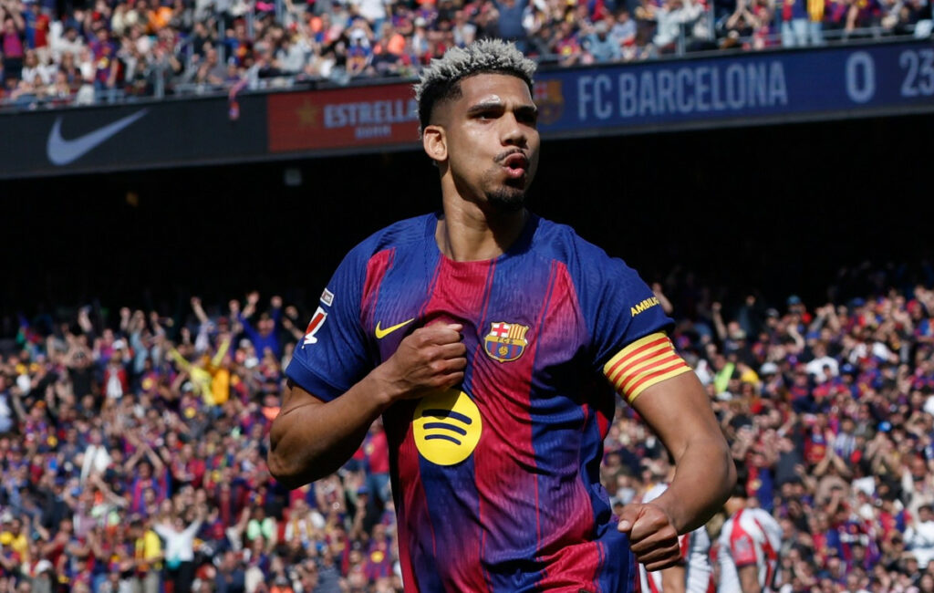 La Liga: Η Μπαρτσελόνα προηγείται με 7 πόντους πριν το ντέρμπι της Μαδρίτης