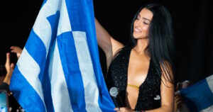 Ελληνικό γλέντι με Αναστασία στον αγώνα Πόρτλαντ - Μιλγουόκι