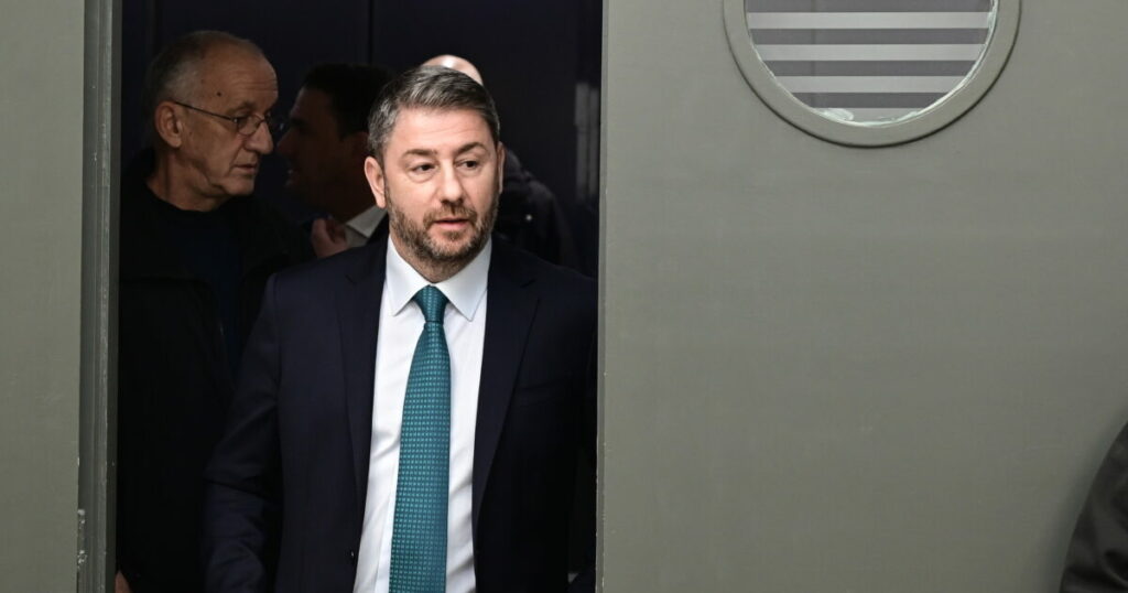 Ανακωχή στο ΠΑΣΟΚ: Ανδρουλάκης και Δούκας προετοιμάζουν το μέλλον