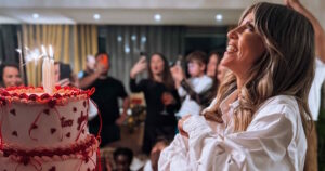 Αθηνά Οικονομάκου: Γιορτάζει τα 40 της με εντυπωσιακό πάρτι