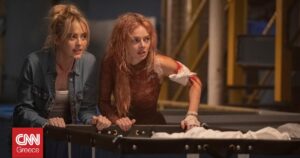 Οι ταινίες της εβδομάδας: Από την «Άπειρη Γη» στο σκοτεινό animation «Dog of God»