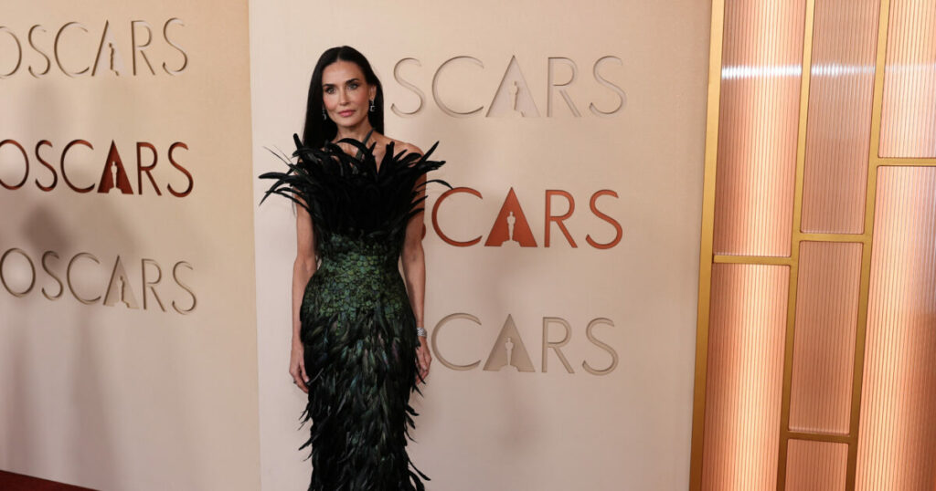 Όσκαρ 2026: Εντυπωσιακές εμφανίσεις στο κόκκινο χαλί