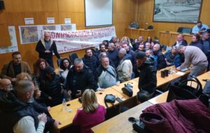 Ένταση και διακοπή του Δημοτικού Συμβουλίου στη Νέα Ιωνία