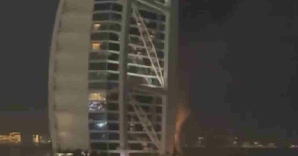 Ντουμπάι: Σοκ και πανικός μετά τις επιθέσεις στη Μέση Ανατολή