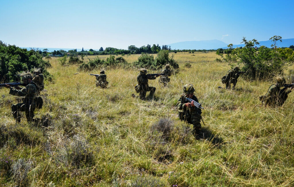 Υποχρεωτική η αναγραφή του Προσωπικού Αριθμού στις στρατιωτικές ταυτότητες