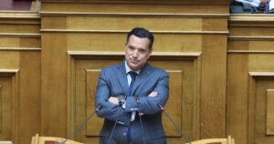 Γεωργιάδης: Πολιτική πίεση πίσω από τις αντιδράσεις για τη δίκη των Τεμπών