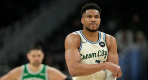 Μπακς – Σέλτικς 81-108: Ήττα για τον Γιάννη στην επιστροφή του