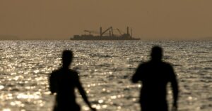 Κράτη του Κόλπου καλούν τις ΗΠΑ να αντιμετωπίσουν το Ιράν καθώς η κρίση στο Ορμούζ κλιμακώνεται