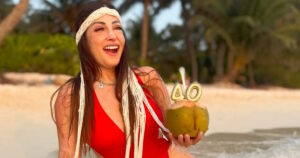 Η Ιωάννα Παλιοσπύρου γιόρτασε τα 40α γενέθλιά της στις Μαλδίβες