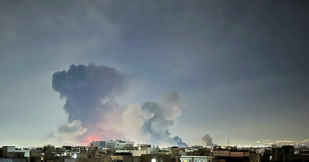 Συνεχιζόμενη ένταση στη Μέση Ανατολή: Εκρήξεις και στρατιωτικές κινήσεις