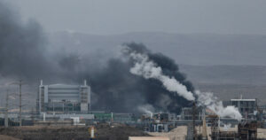 Ιράν: Βομβαρδισμοί στο Κουβέιτ και θάνατος κυανόκρανου στον Λίβανο