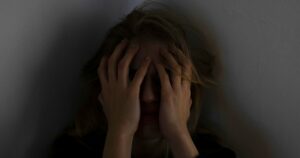 Σουηδία: Κατηγορίες για μαστροπεία σε βάρος άνδρα που εξέδιδε τη σύζυγό του