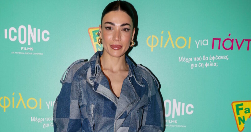 Ήβη Αδάμου: Η αλήθεια για την επιβίωση στη μουσική βιομηχανία