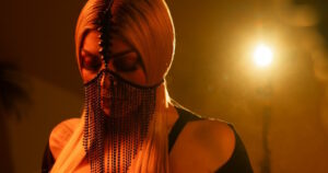 Η Johanna κυκλοφορεί το νέο της hit "Να μη σε δω ξανά"