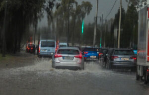 Ερχόμενη κακοκαιρία Erminio: Καταιγίδες και κίνδυνος πλημμυρών