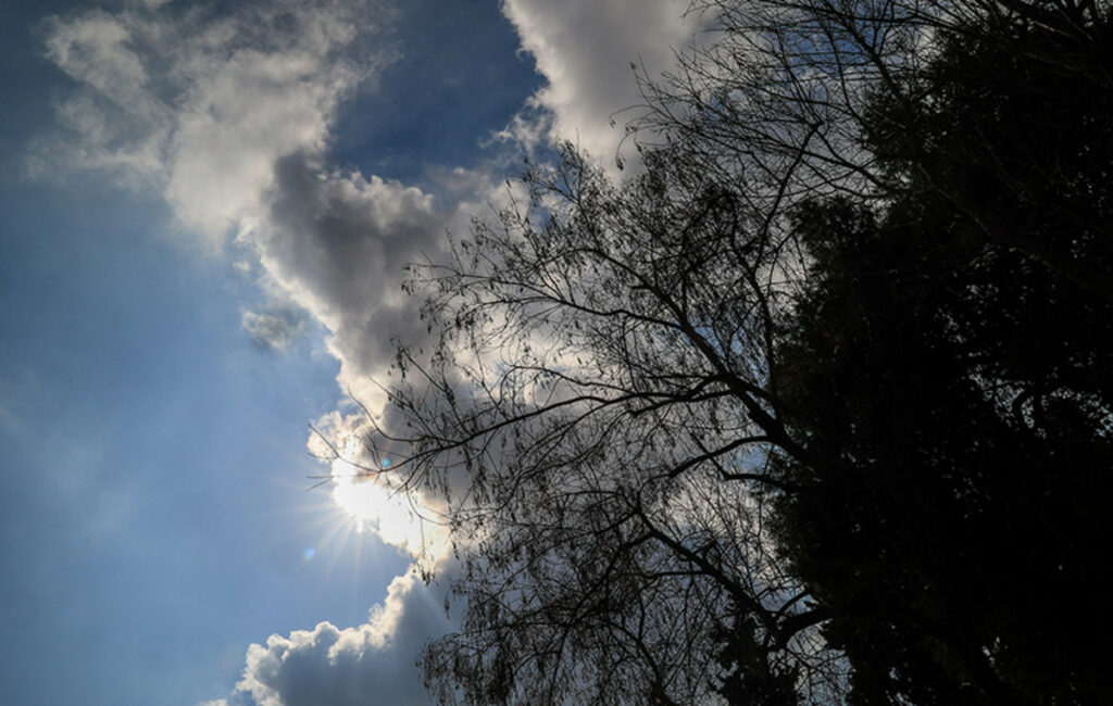 Ο καιρός σήμερα 16 Μαρτίου 2026: Πιθανές βροχές και σκόνη