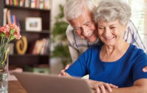 Ξεκινά το πρόγραμμα ψηφιακής ενδυνάμωσης για ηλικιωμένους