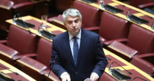 Ο Οδυσσέας Κωνσταντινόπουλος αποχαιρετά το ΠΑΣΟΚ από τη Βουλή