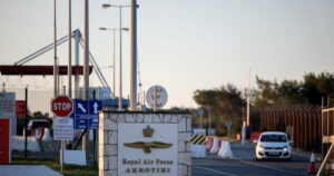 Κύπρος: Οι ΗΠΑ καλούν το προσωπικό τους να αποχωρήσει από το νησί