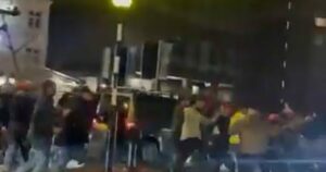 Άγριες συμπλοκές υποστηρικτών και αντιπάλων του ιρανικού καθεστώτος στο Λονδίνο