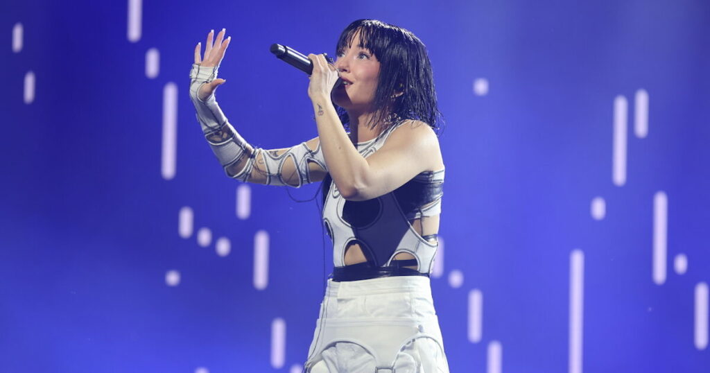 Marseaux: «Είμαι ερωτευμένη με αγόρι, είχα σχέση με κοπέλα»