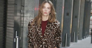 Μάγια Χοκ: Από το «Stranger Things» στη νέα σειρά του Netflix «The God of the Woods»