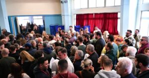 ΠΑΣΟΚ: Παράταση εκλογών για την ανάδειξη συνέδρων - Συμμετοχή άνω των 150.000 πολιτών