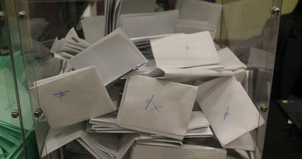 ΠΑΣΟΚ: Οι νικητές και οι ηττημένοι στις εκλογές της Κεντρικής Επιτροπής