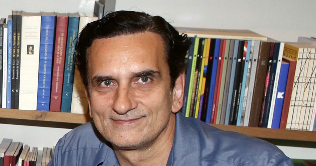 Νίκος Ψαρράς: Δυσκολίες στο θέατρο και η σχέση με τον γιο του