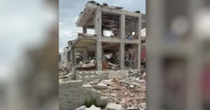 Ρώμη: Κατέρρευσαν τρεις πολυκατοικίες από ισχυρή έκρηξη - Δύο σοβαρά τραυματίες