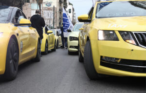 24ωρη απεργία και πορεία διαμαρτυρίας από τους ταξιτζήδες τη Δευτέρα
