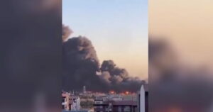 Ιράν: Εκρήξεις και καπνός στο αεροδρόμιο της Τεχεράνης μετά από drone επίθεση