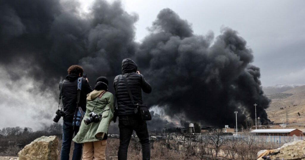 Ιράν: Σοβαρές ζημιές σε υποδομές από επιθέσεις ΗΠΑ και Ισραήλ