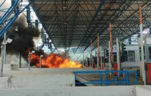 Φωτιά σε αυτοκίνητο στα διόδια της Τραγάνας – Ευτυχώς χωρίς τραυματισμούς