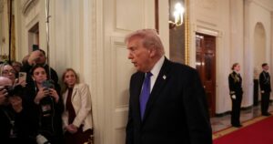 Ντόναλντ Τραμπ: «Θα εκδικηθούμε» την επίθεση στην αμερικανική πρεσβεία του Ριάντ