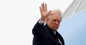 Ο Τραμπ στέλνει χερσαίες δυνάμεις μετά την απόρριψη του σχεδίου από το Ιράν