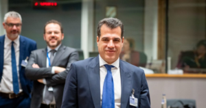 Θάνος Πλεύρης: Στήριξη στην Κύπρο και ευθυγράμμιση με τη Δύση