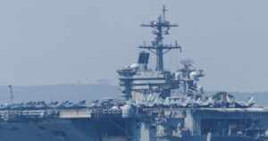 Φρουροί της Επανάστασης: Επιθέσεις με βαλλιστικούς πυραύλους στο Abraham Lincoln