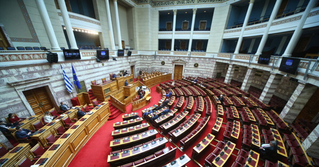 Αντιπολίτευση κατά Μητσοτάκη για τις δηλώσεις Φλωρίδη και τα Τέμπη