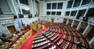 Αντιπολίτευση κατά Μητσοτάκη για τις δηλώσεις Φλωρίδη και τα Τέμπη