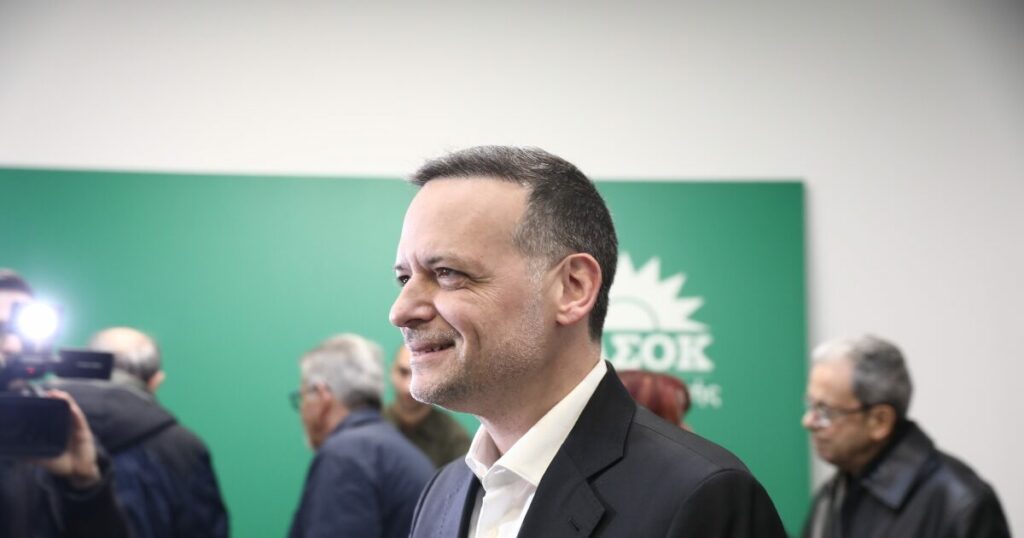 Καζάνι που βράζει το ΠΑΣΟΚ πριν το συνέδριο - Γκρίνιες για τις αλλαγές