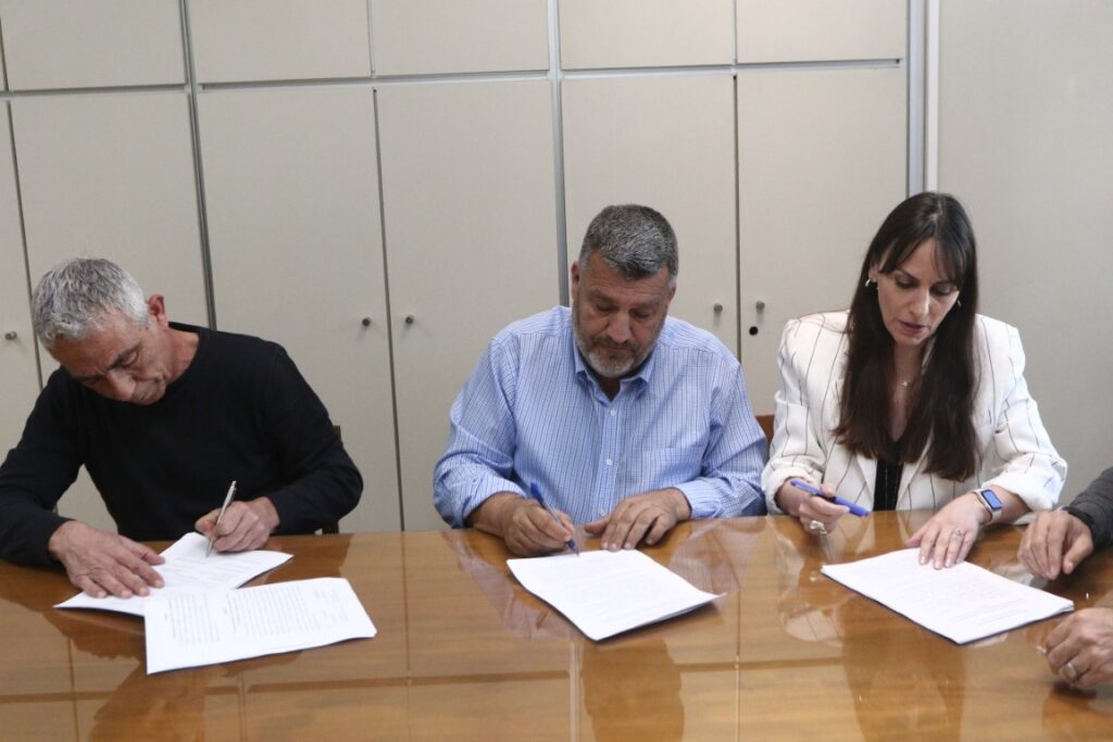 Υπογραφή νέας Συλλογικής Σύμβασης Εργασίας στους δήμους