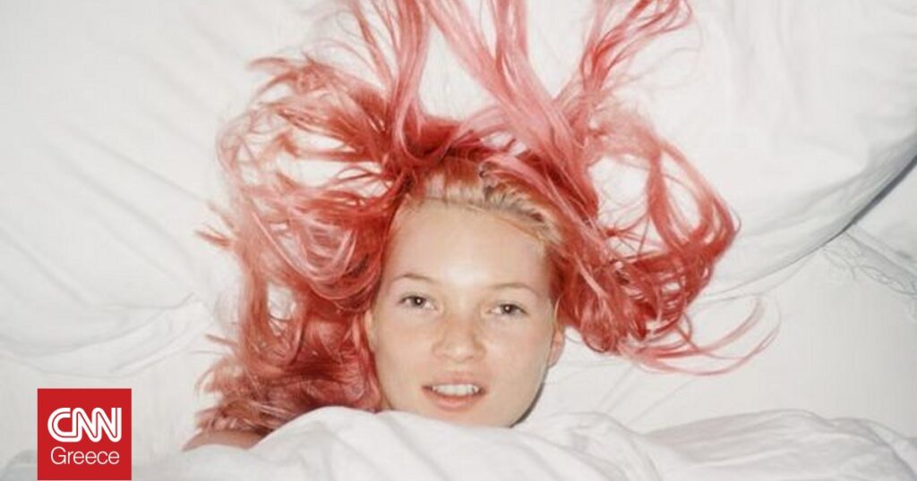 Έκθεση του Tate Britain αναδεικνύει την τέχνη και τη μόδα της δεκαετίας των 90s